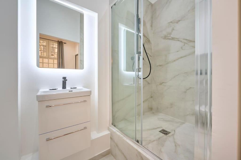 Marais - Modern Apartment باريس المظهر الخارجي الصورة